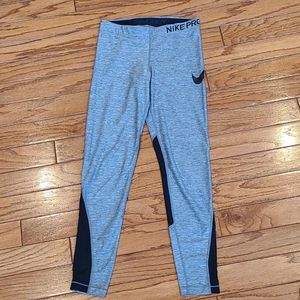 Women's Nike athletic pants/leggings
